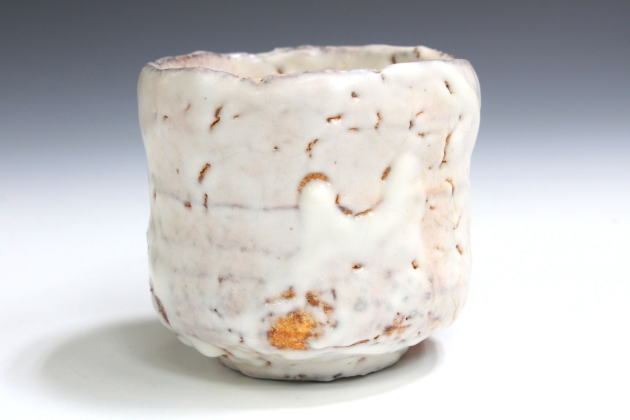 極美品!宇田川抱青　白萩　酒器　萩焼のぐい呑(共箱付) 柳瀬美術店 / 宇田川抱青「№3 萩ぐい呑」共箱[UDAGAWA Hosei]№3 Sake cup