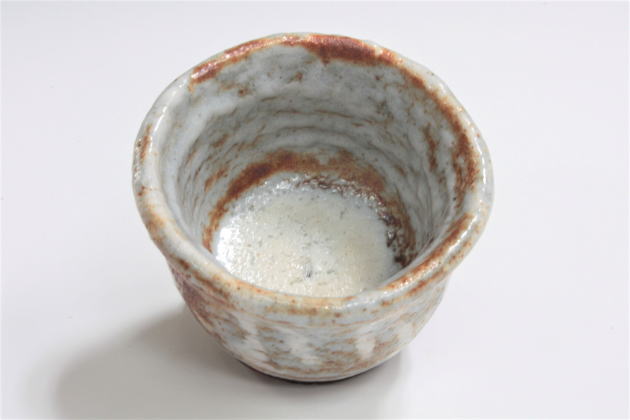 北大路魯山人作　鼠志野　志埜　盃　共布共箱　M　R6983 びんちゃん 北大路魯山人作 鼠志野 志埜 盃 共布共箱 M R6983 2025